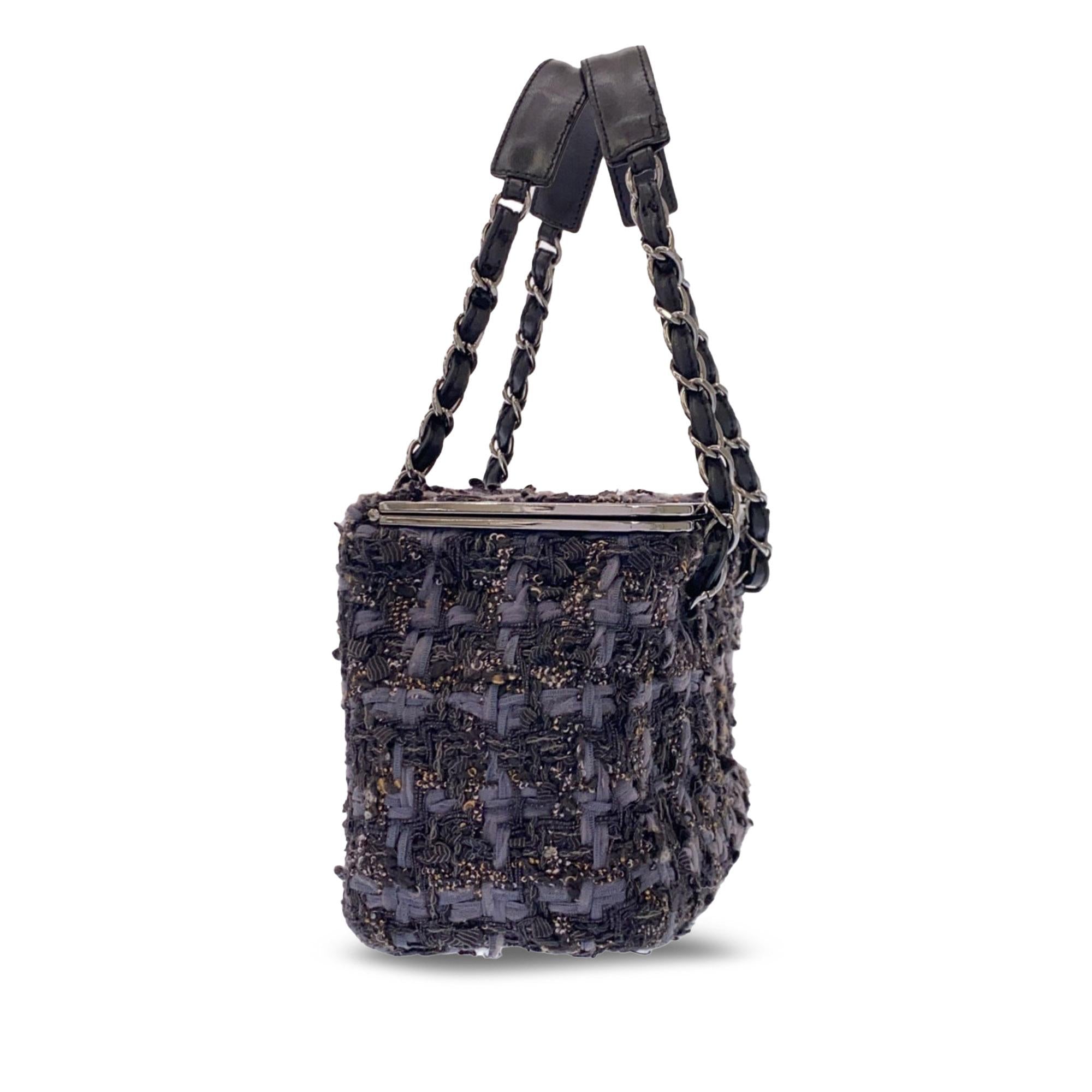 Chanel – Tweed Box Bag