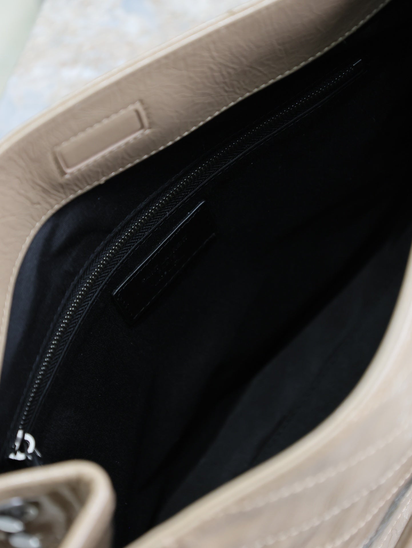 Saint Laurent Niki brown bag – front view